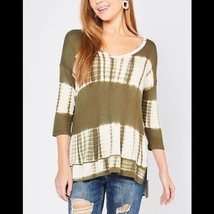 Tie-dye print scoop-neck top